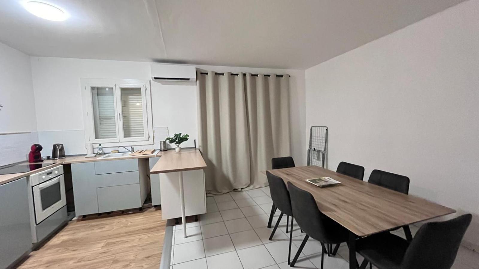 Appartement Climatise Avec Parking A אלבי מראה חיצוני תמונה